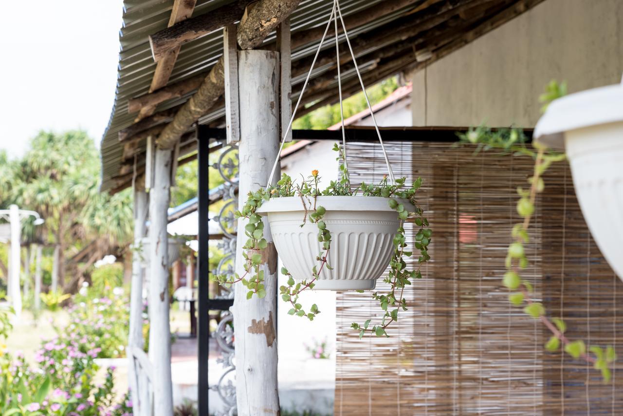 Bliss Bay Nilaveli Hotel Exterior photo